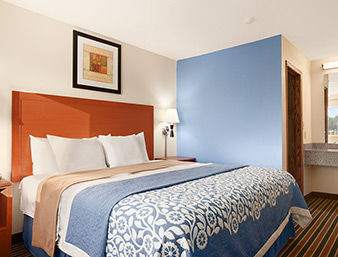 Days Inn By Wyndham Champaign/Urbana Экстерьер фото